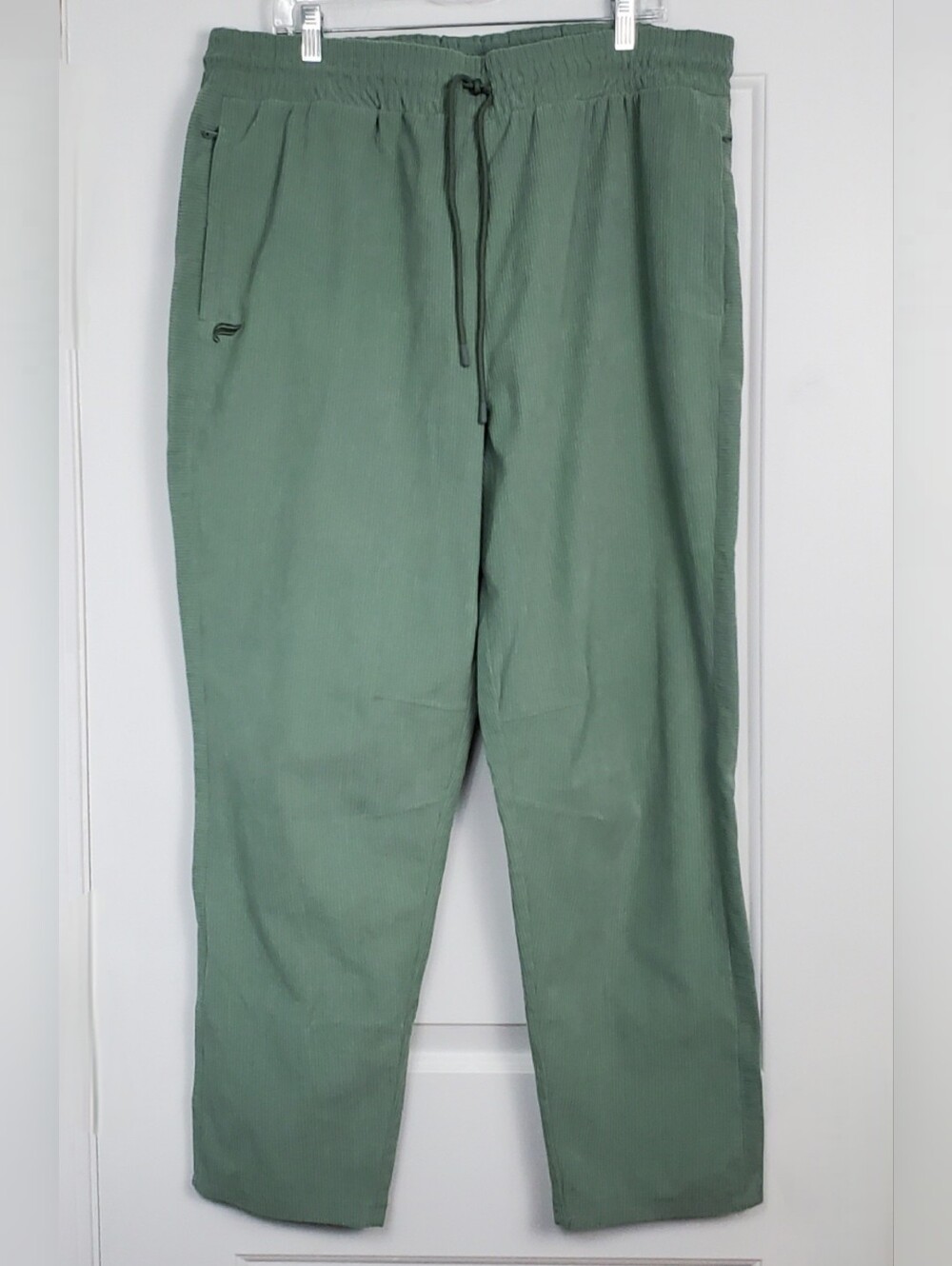Fabletics Mens The Club Cord Pant Green Thyme Corduroy Workout - Size XXL - EUC